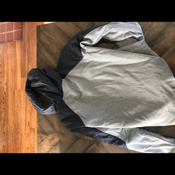 Grey Under Armor Fleece Jacket - Picture 7 of 7